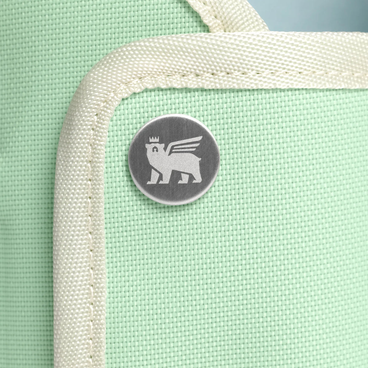 Stanley 1913 All-Day Quencher Carry-All 0.89L in Pistachio | View 1