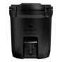 Próbka koloru dla Stanley 1913 Fast Flow Water Jug 7.5L w Black 2.0 | Przód Zobacz