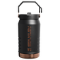 Visuel pour Stanley 1913 Messi x Stanley 1913 IceFlow™ Flip Straw Jug 1.9L dans Messi GOAT Black | Recto Afficher